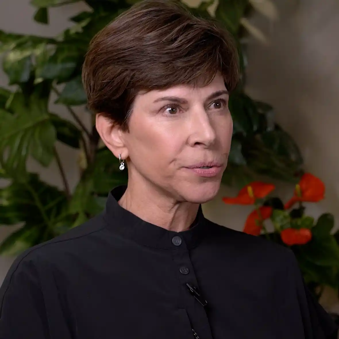 Headshot of Lisa during a video testimonial about Dr. Aycock